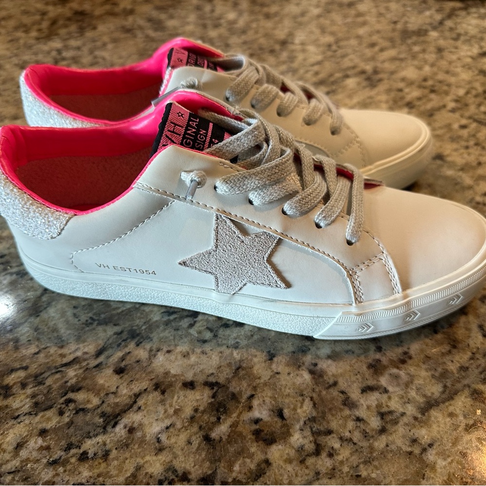 Vintage Havana White and Pink Star Sneakers
